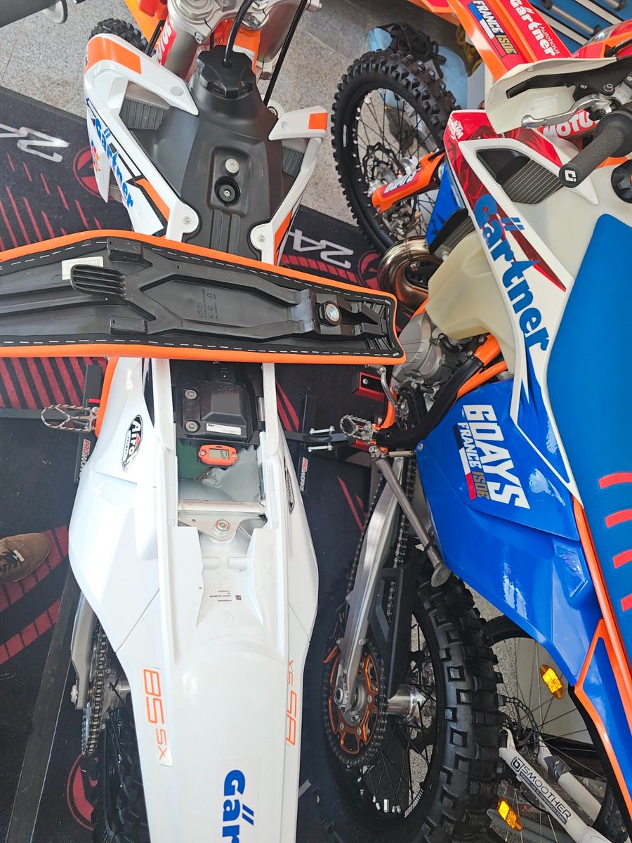 85 SX   19/16    NUR    5,7 Stunden ! ! WIE NEU