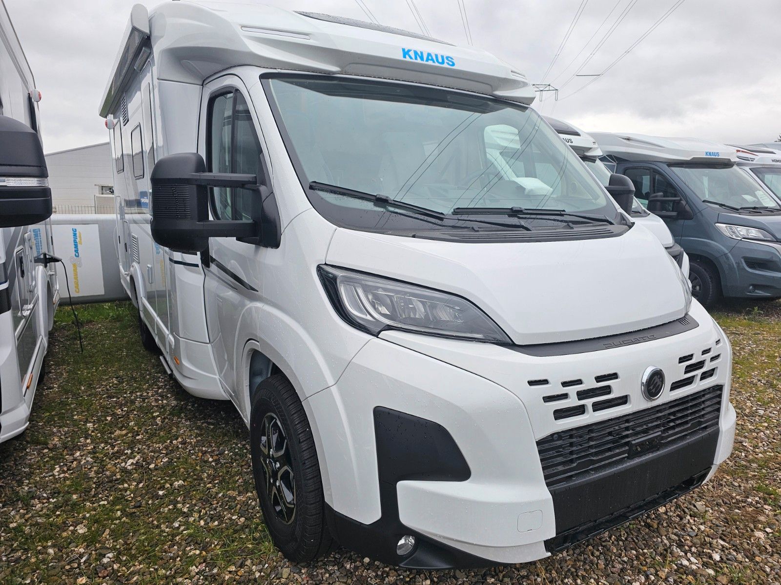 SKY TI 650 MEG AUTO;5 PAKETE;TV;S7;L-SITZ;LED-SC