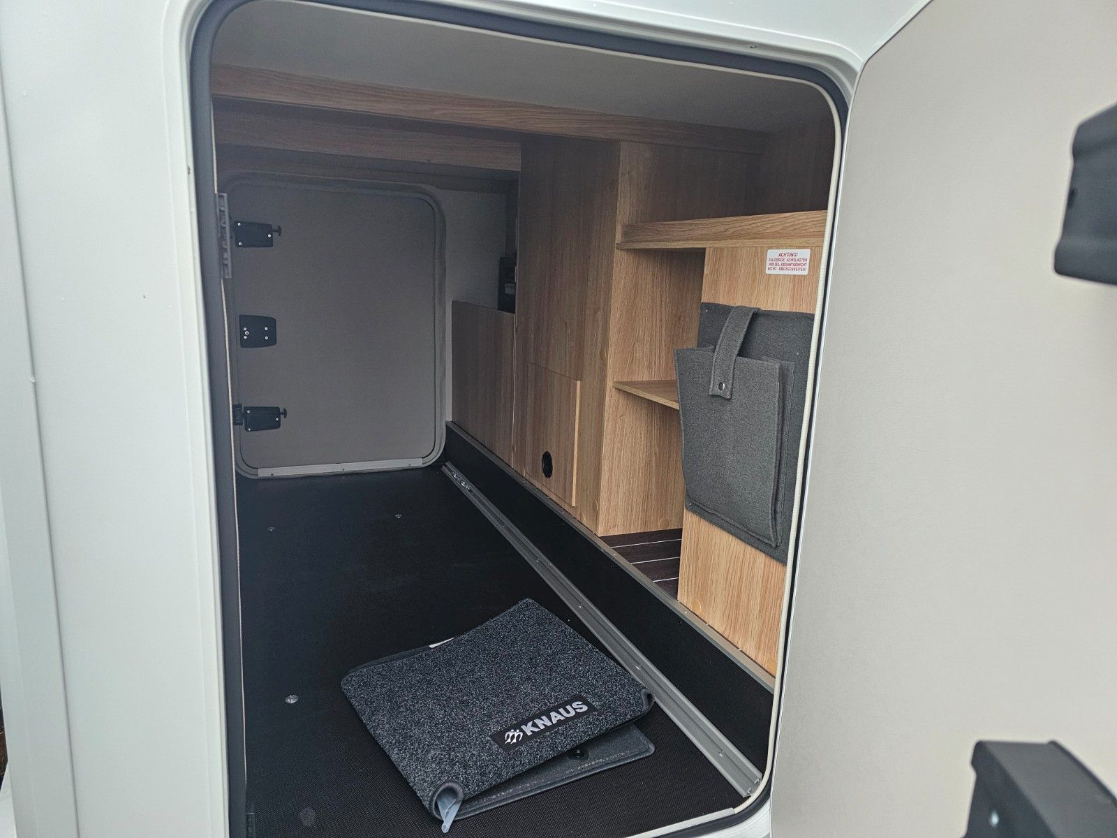 SKY TI 650 MEG AUTO;5 PAKETE;TV;S7;L-SITZ;LED-SC